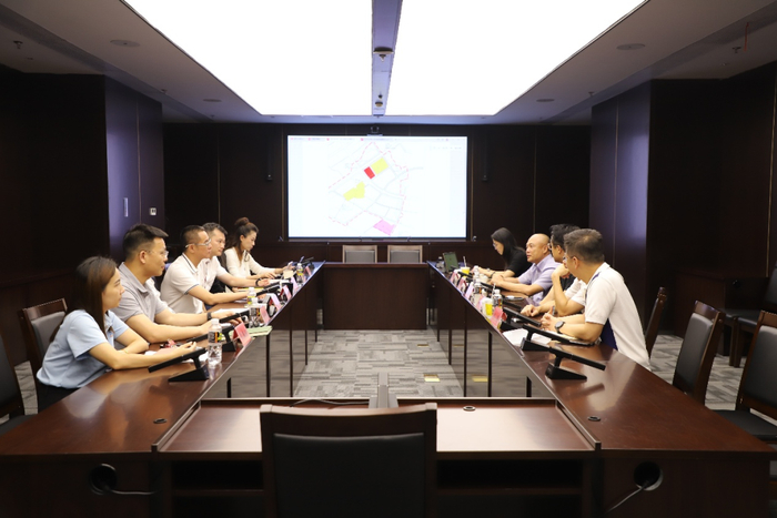 王明夫与富德集团、海口产投集团座谈。