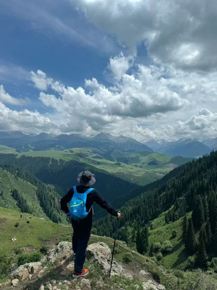 喜欢爬山的侯孝海 图源：侯孝海