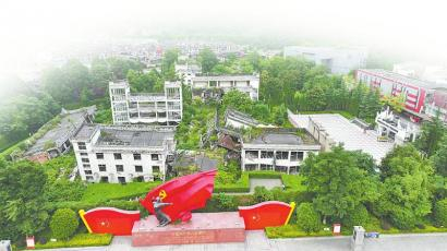 映秀漩口中学地震遗址。 刘文佳 摄