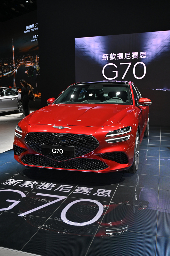 捷尼赛思G70 视觉中国
