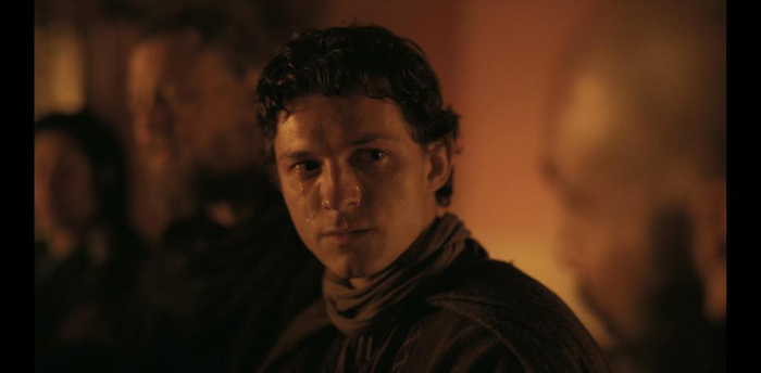 汤姆·霍兰德饰演的特勒马科斯出现在流出的预告片中。