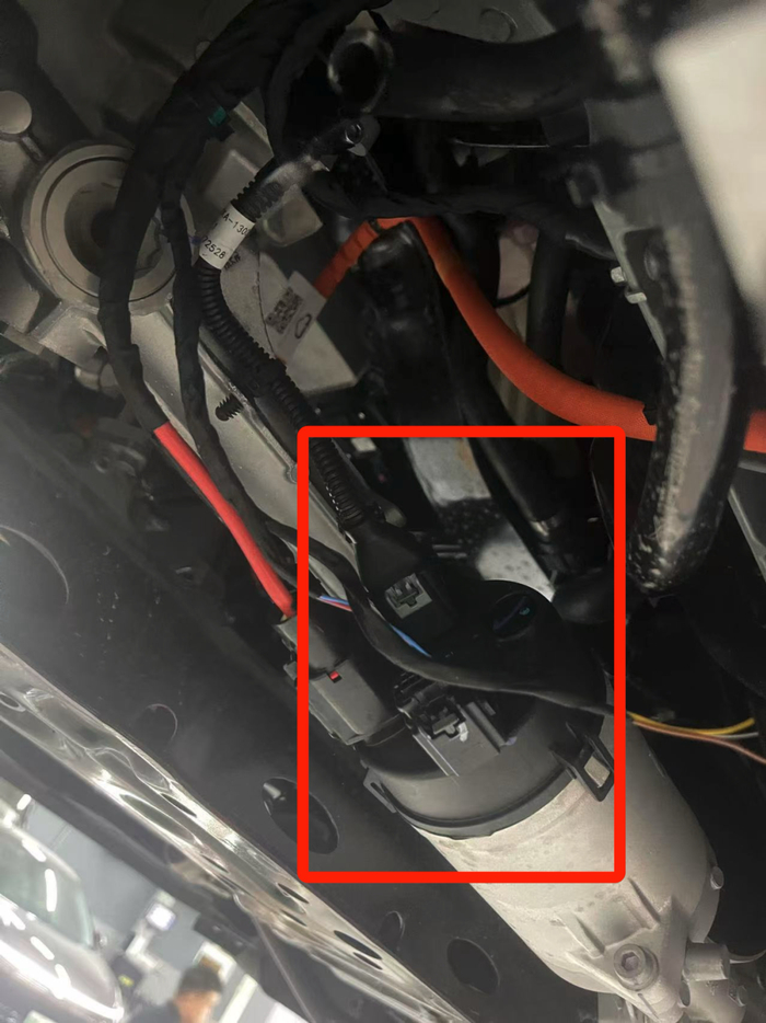 熊先生提供的转向机照片