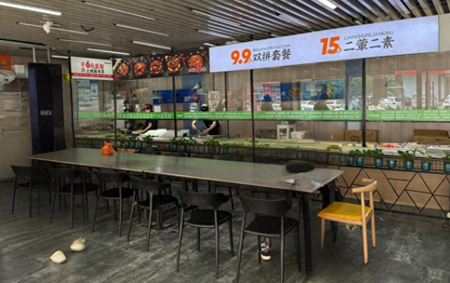 八分钟快餐店内环境（图源：美团拼好饭）