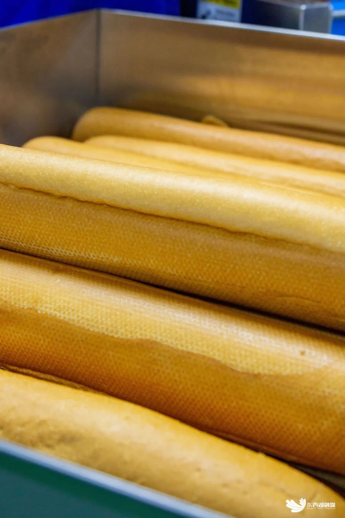 美益美欣奶香片生产线。