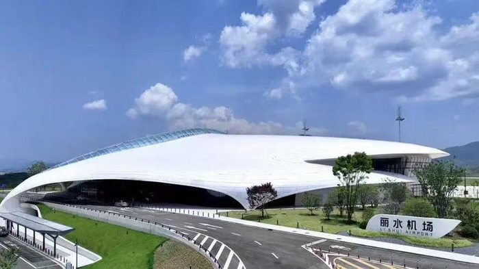 丽水机场航站楼形如山中飞鸟。 “浙江省机场集团” 图