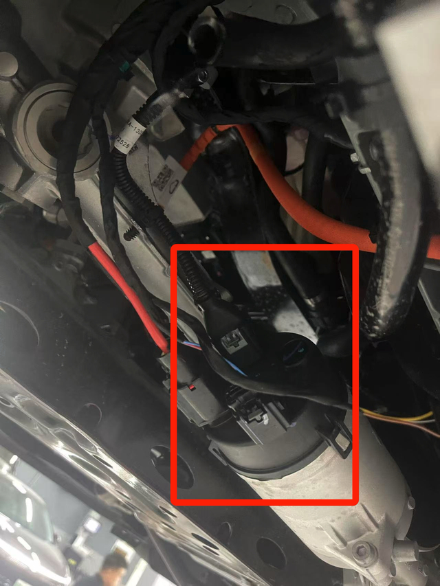 熊先生提供的转向机照片 车主供图 