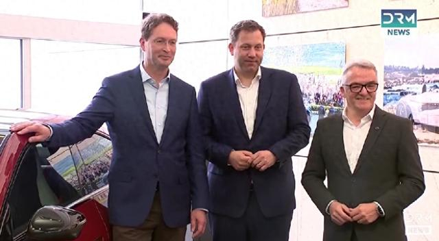 德国副总理兼财政部长克林拜尔（中）视频截图 