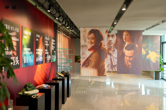 影展现场满满都是王家卫元素