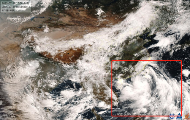 卫星云图，台风结构松散