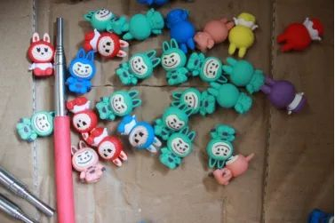 涉嫌侵权的拉布布玩具。耿玥 摄