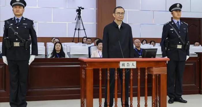“靠军工吃军工”的何文忠，被判死缓