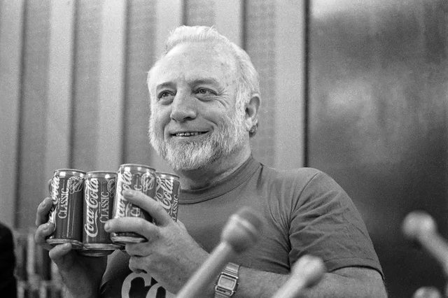 Gay Mullins；图片来源：CBS