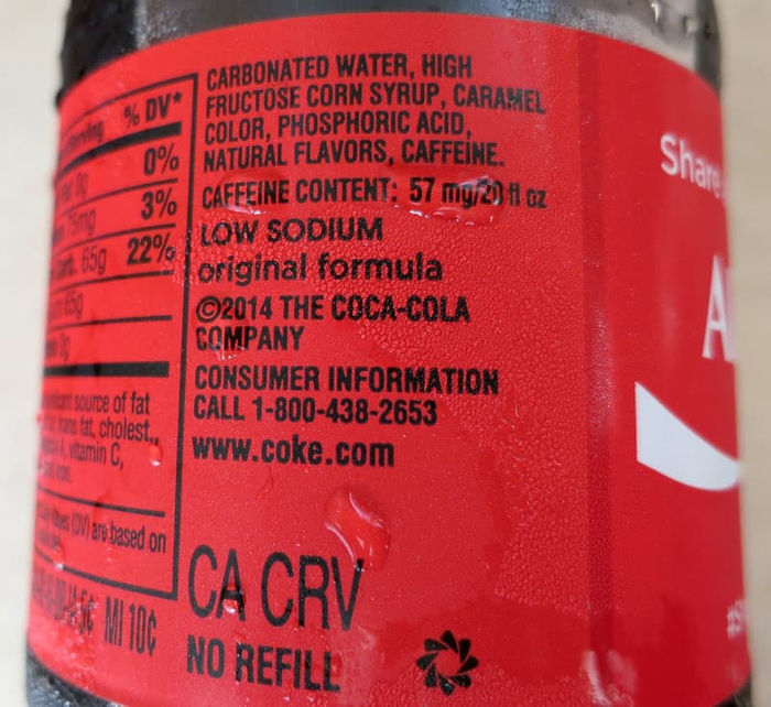 可乐配料表，第二位为高果糖玉米糖浆；图片来源：Happily Unprocessed