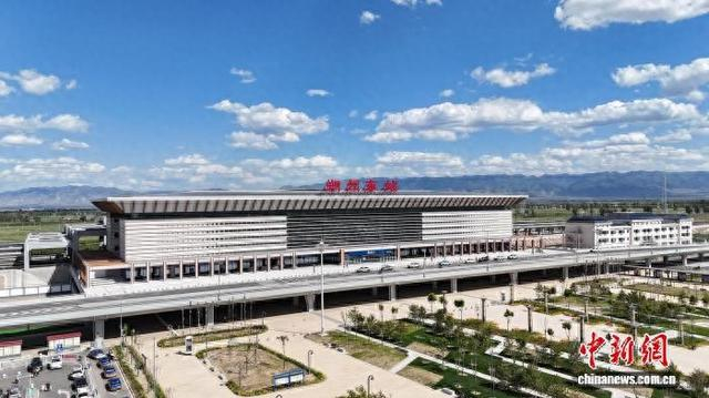 集大原高铁朔州东站。张城君 摄