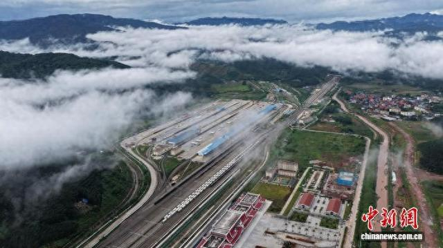 图为磨憨铁路口岸。陈畅 摄