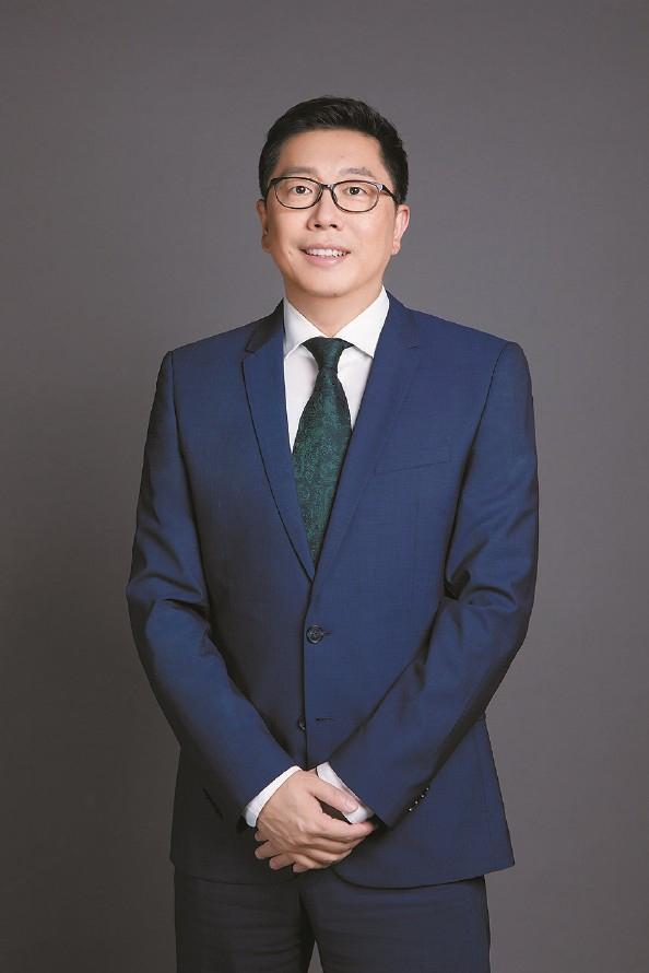 王明泰
