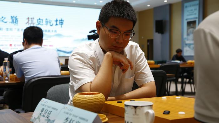 芈昱廷连胜三大高手晋级4强。中国围棋协会供图