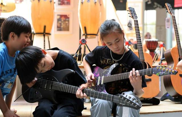 参赛选手正在候场。张松 摄