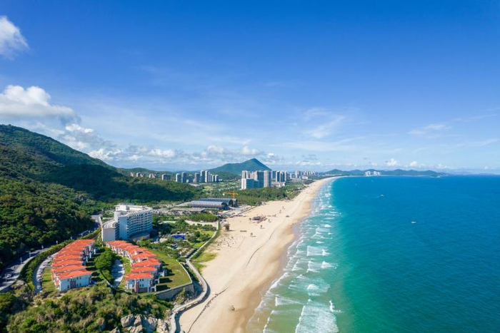 ▲十里银滩（图源：携程旅行）