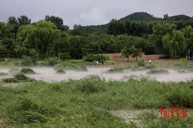 7月28日，北京市密云区，白河河面雾气升腾。中青报·中青网记者 陈剑/摄