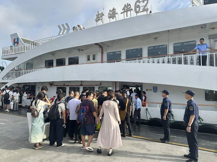 7月31日，普陀山客运航线恢复。舟山海事局供图