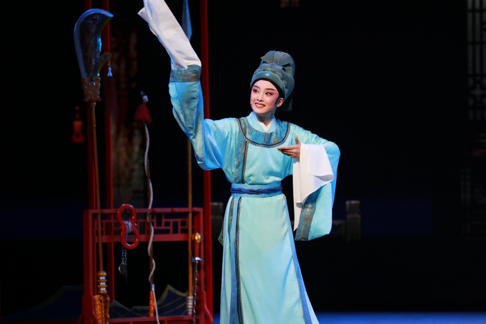 王婉娜演出《关汉卿》