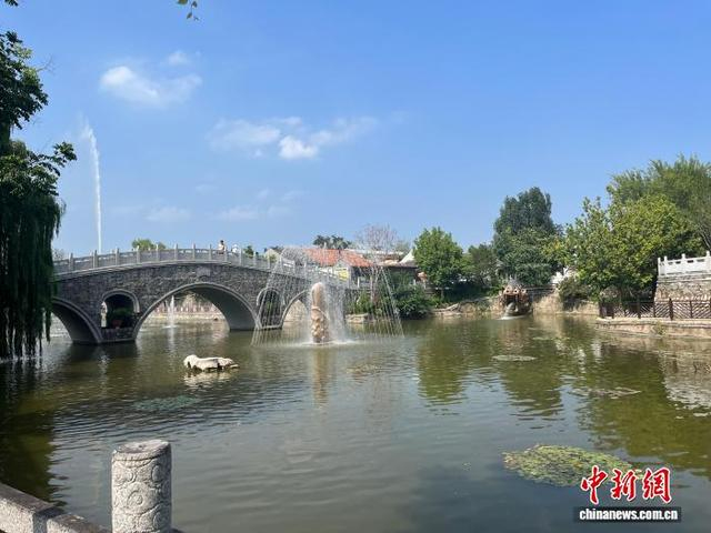 泰安市泰山区王林坡村一景。中新社记者 李京泽 摄