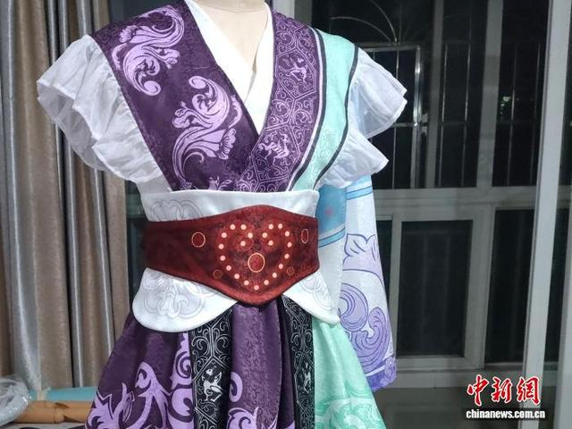 图为动漫《秦时明月》角色“少司命”服装。受访者供图