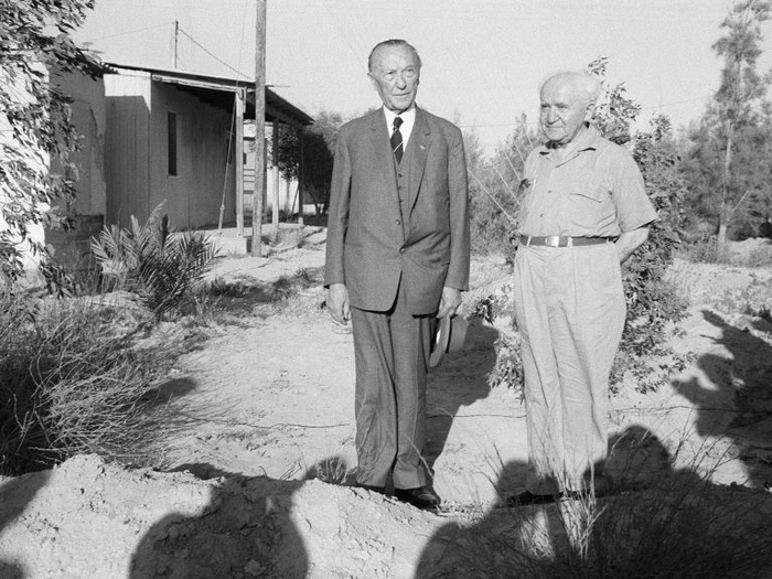 阿登纳与本-古里安在以色列南部的内盖夫