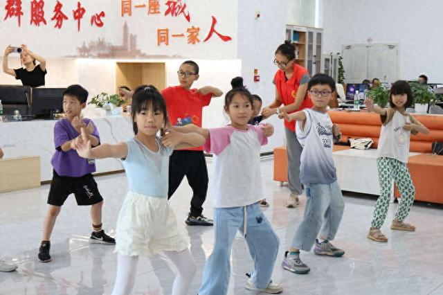 “爱心蜀托”暑期公益托管班现场。共青团富顺县委供图
