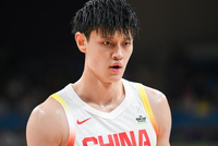 Ary：曾凡博与篮网签订的是一份Exhibit-10合同