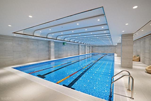 游泳馆赔了1.5万仍不认错：经期游泳的坑，谁来填？（不要告诉别人）生理期去游泳会有血吗，