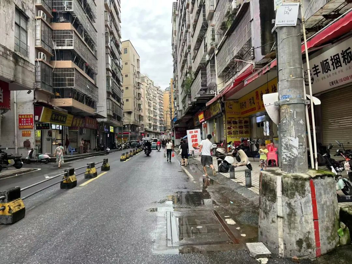 “淘宝村”并未受到山体滑坡的影响 林春挺 摄