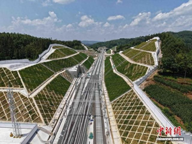 图为平菁线路所。 周俊伟 摄