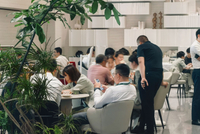 北京新政执行首日：购房者高温下看房，房企火速营销抢客