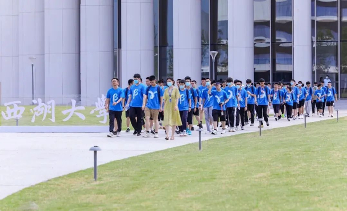 2022年7月，西湖大学首届本科生入学。图片来源：西湖大学官网
