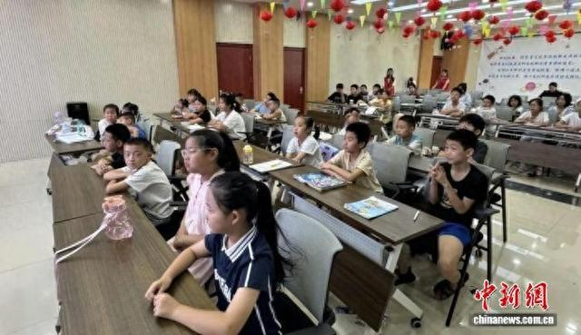 菏泽市单县七里庄社区开设“爱心托管班”。单县县委宣传部供图