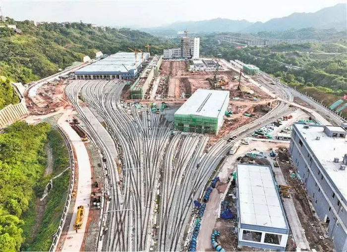 轨道交通24号线一期项目建设现场 罗斌摄