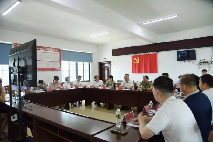 美兰区组织召开北港岛生态保护和绿色发展座谈会。