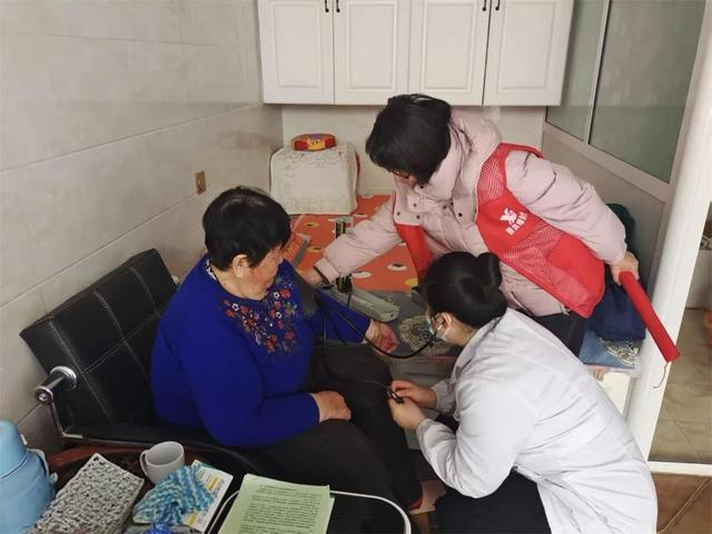 社区合伙人入户服务。（资料图）