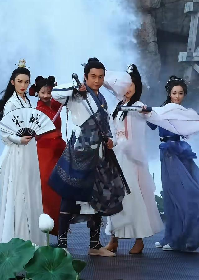 马景涛在景区内饰演“张无忌”。图源马景涛社交媒体