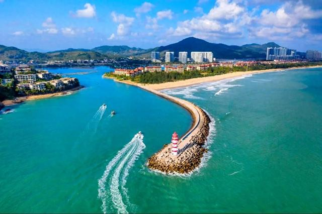 虽然北京国安7:0大胜云南玉昆，但裁判员的一个做法彰显业余