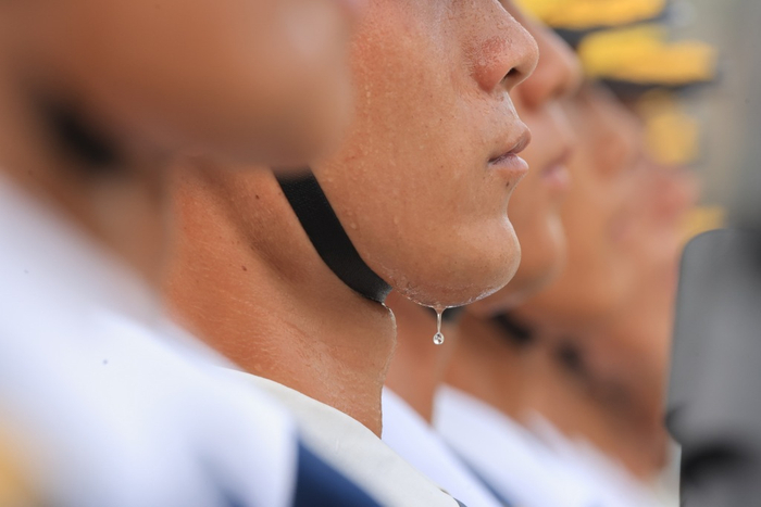 参阅队员在进行训练（8月12日摄）。新华社记者 殷刚 摄