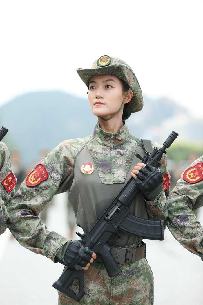 参阅队员在进行训练。 中新社记者 蒋启明 摄