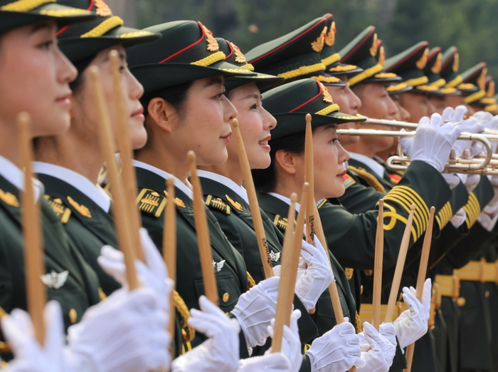  中国人民解放军联合军乐团在进行训练（8月12日摄）。新华社记者 殷刚 摄