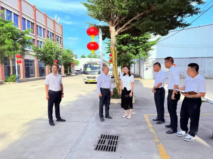 向琼调研仙沟-甲子融合发展片区。