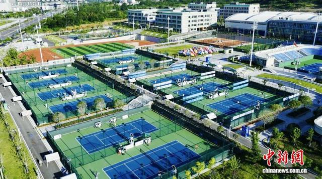图为京山全国网球训练基地。 李士华 摄