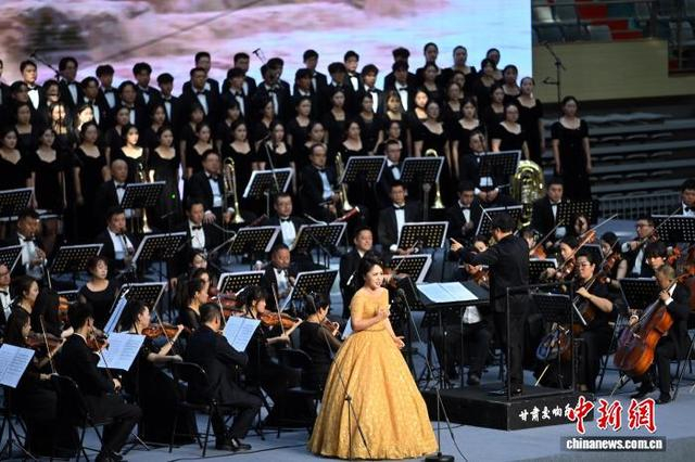 图为音乐会现场。中新社记者 九美旦增 摄