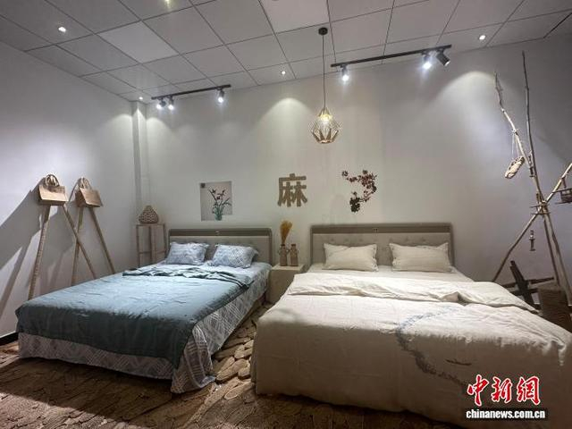 图为汉麻纺织制品。