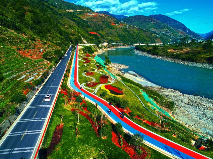 摄影作品《怒江美丽公路》
